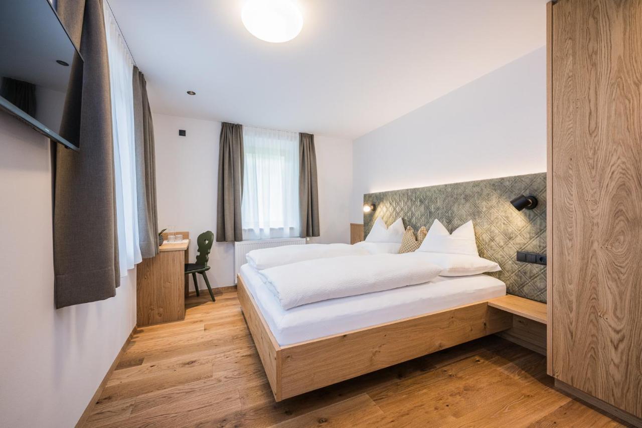 Gasthof Albergo Dolomiten براييز  المظهر الخارجي الصورة