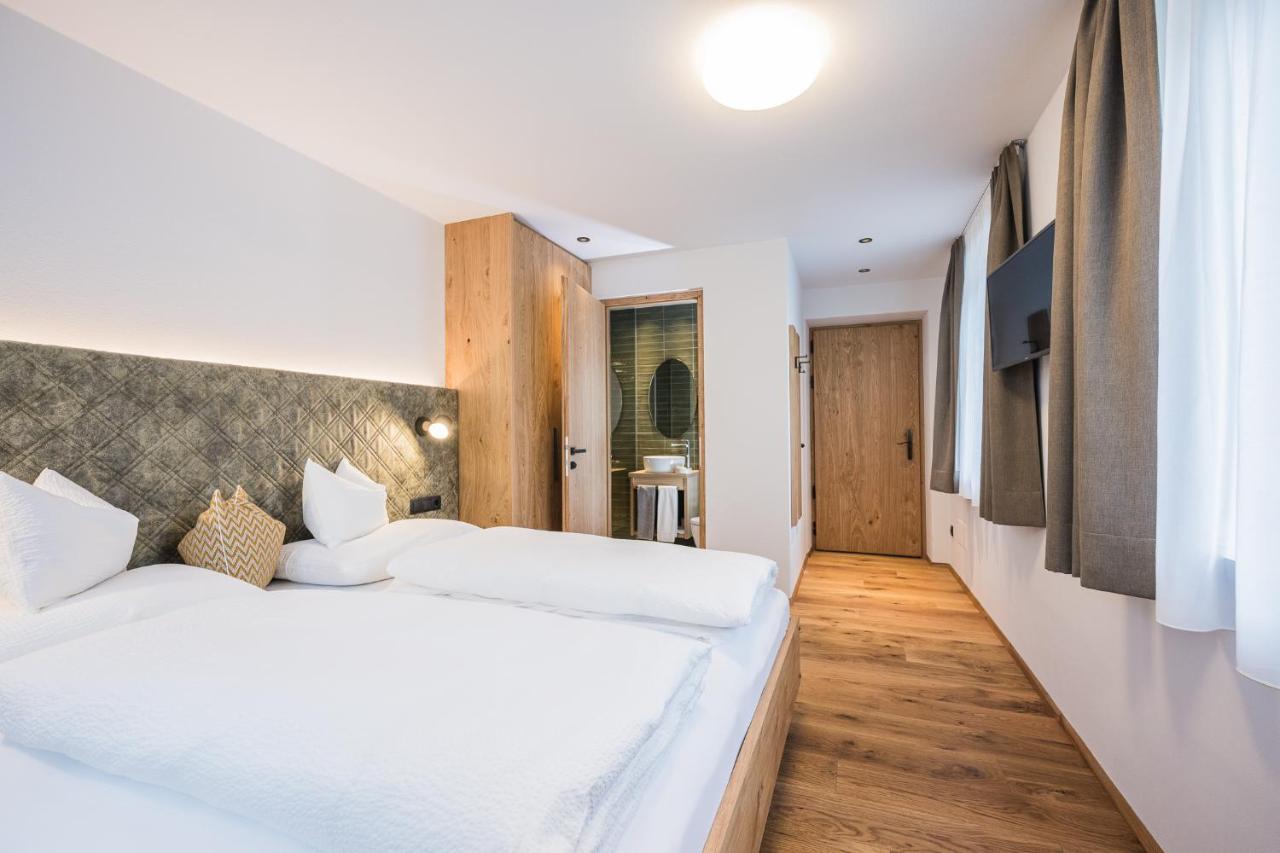 Gasthof Albergo Dolomiten براييز  المظهر الخارجي الصورة