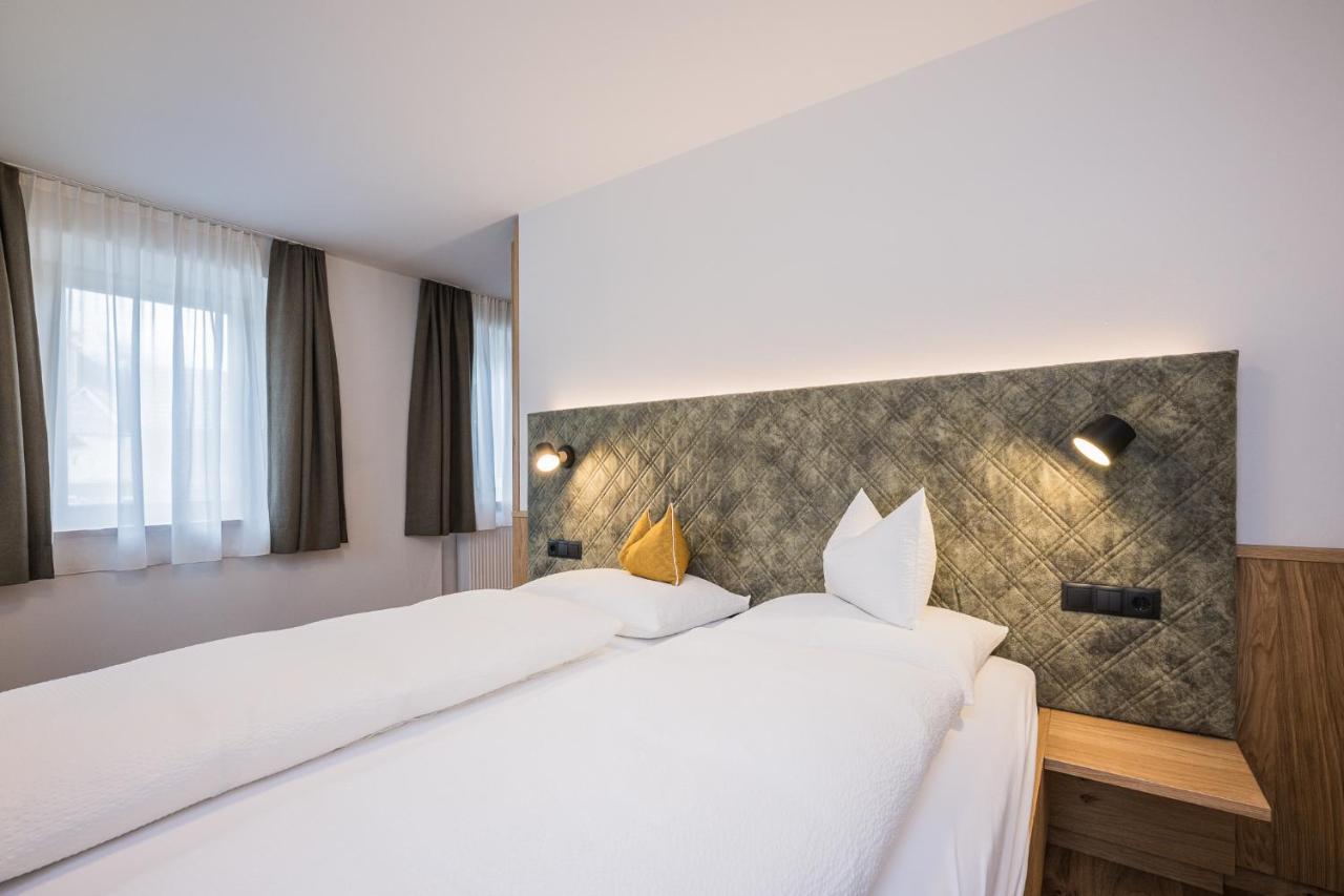 Gasthof Albergo Dolomiten براييز  المظهر الخارجي الصورة