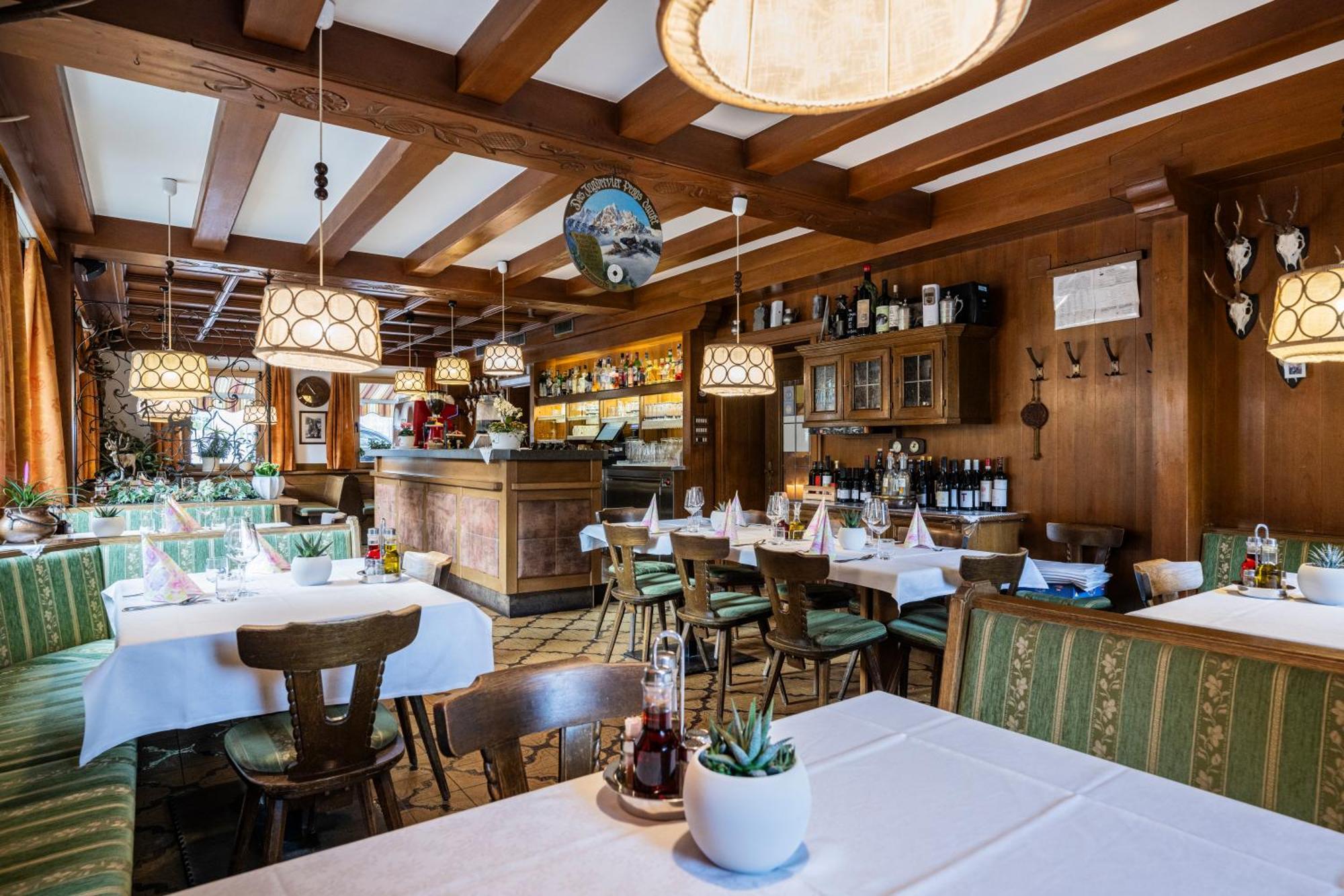 Gasthof Albergo Dolomiten براييز  المظهر الخارجي الصورة