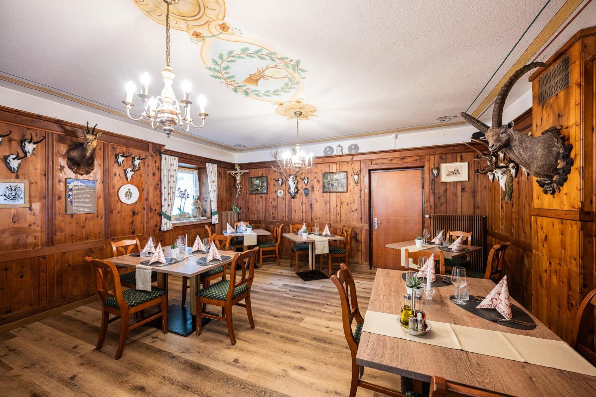 Gasthof Albergo Dolomiten براييز  المظهر الخارجي الصورة