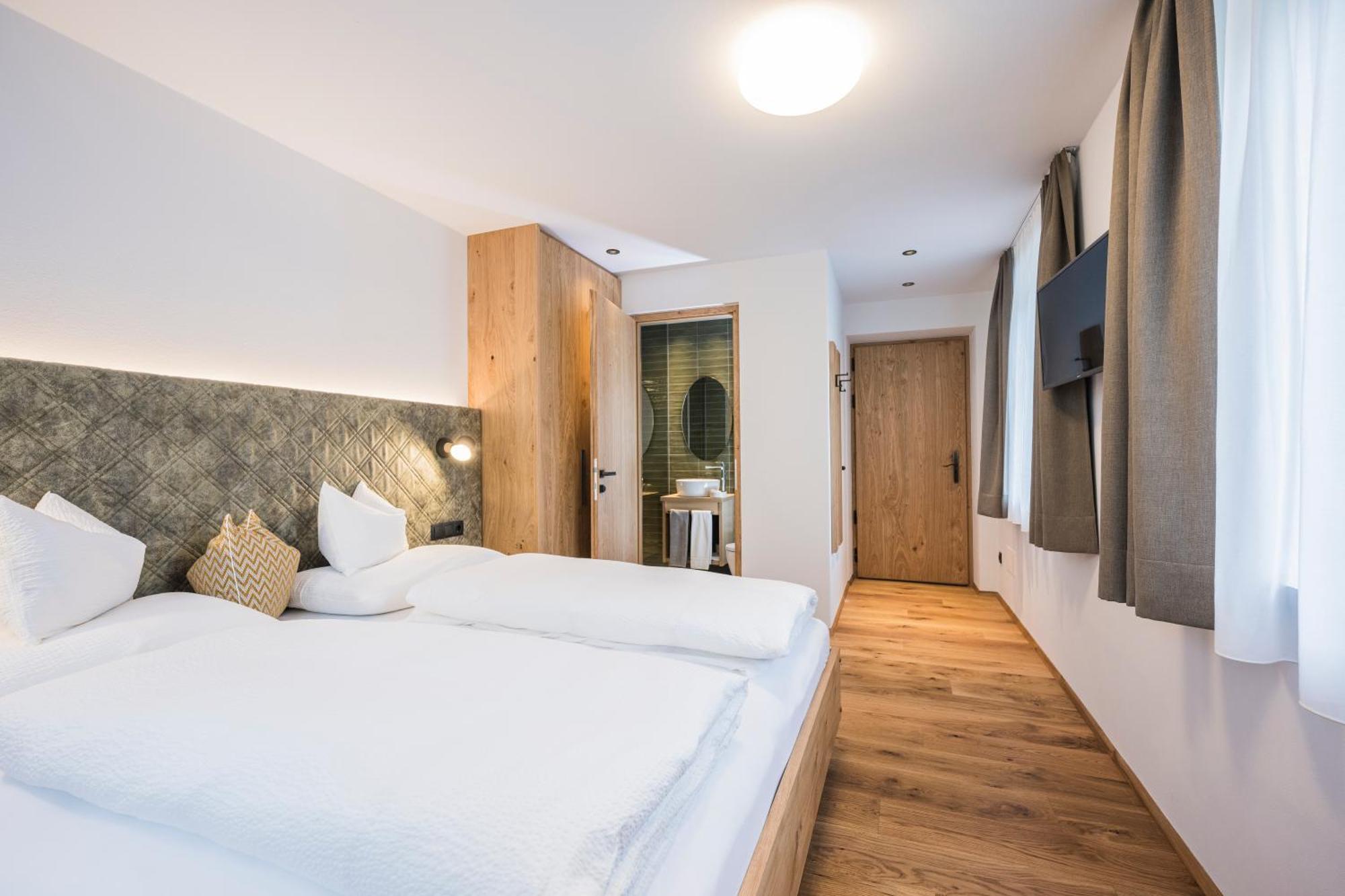 Gasthof Albergo Dolomiten براييز  المظهر الخارجي الصورة