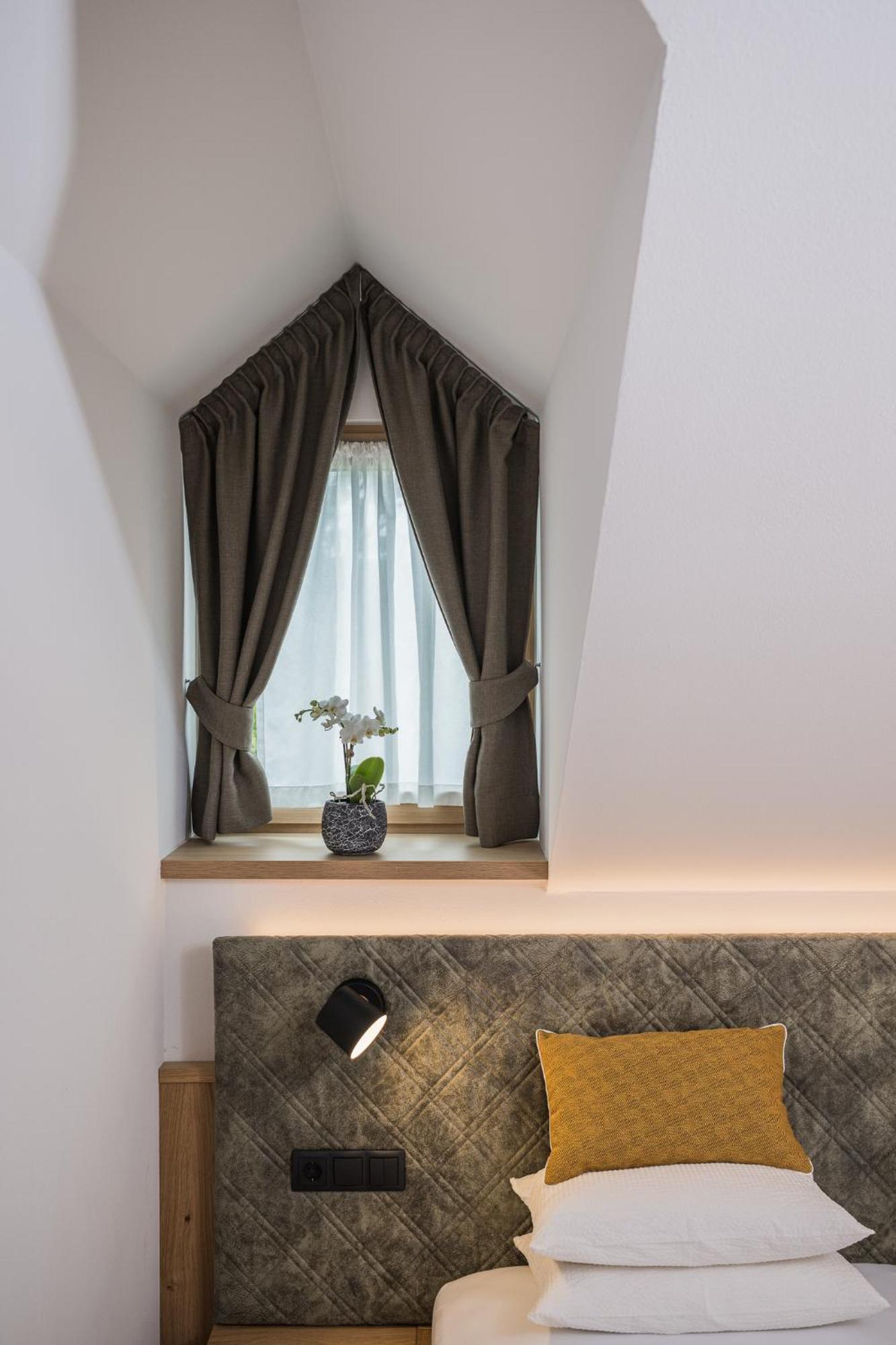 Gasthof Albergo Dolomiten براييز  المظهر الخارجي الصورة