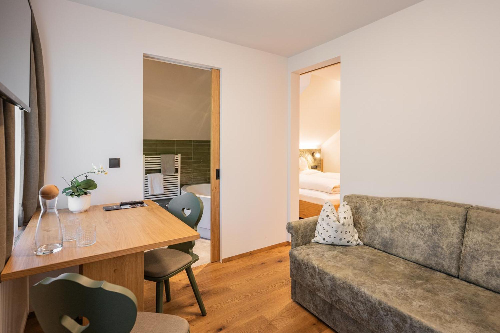 Gasthof Albergo Dolomiten براييز  المظهر الخارجي الصورة
