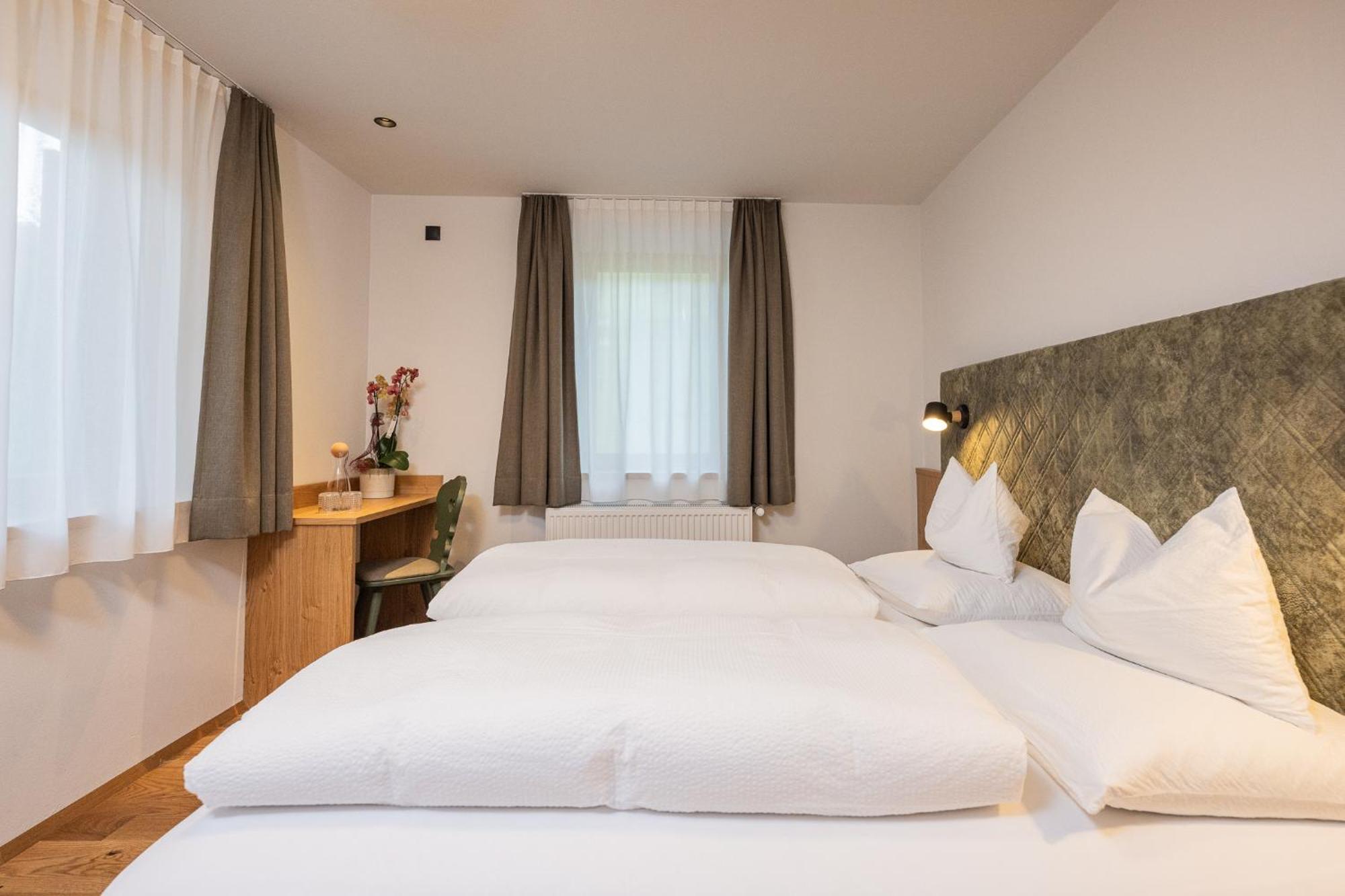 Gasthof Albergo Dolomiten براييز  المظهر الخارجي الصورة
